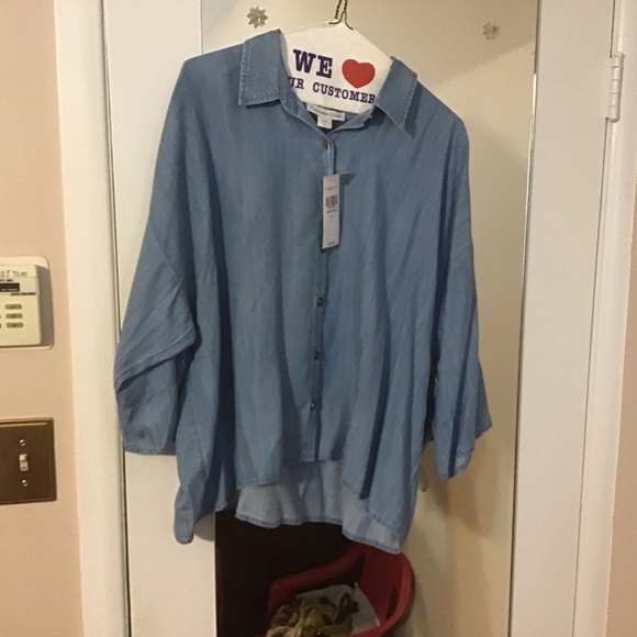 Woman’s Cropped shirt - Picture 6 of 7